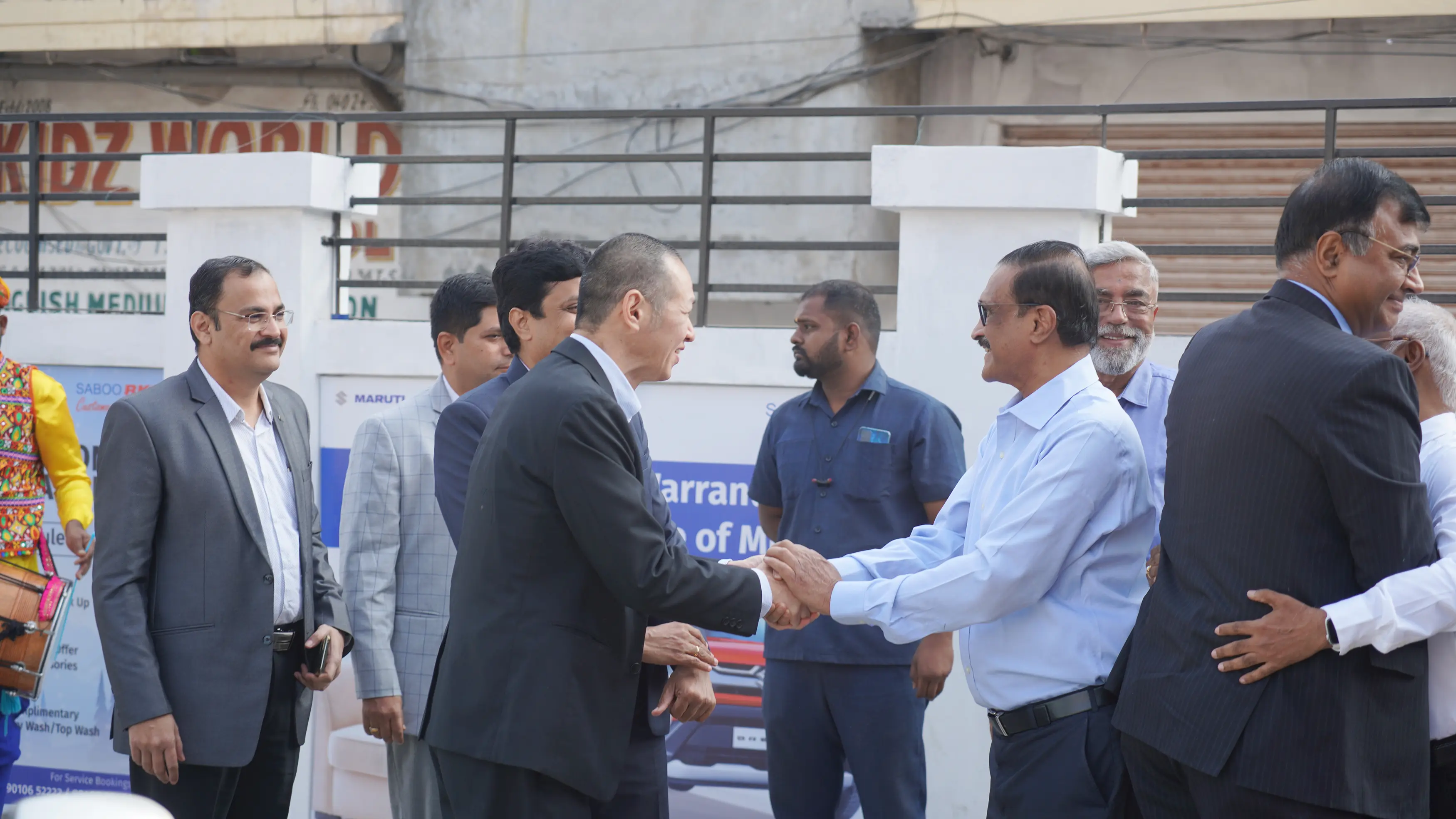 https://images-saboomaruti-in.s3.ap-south-1.amazonaws.com/nexa/gallery/moosarambagh+opening/DSC02911.webp