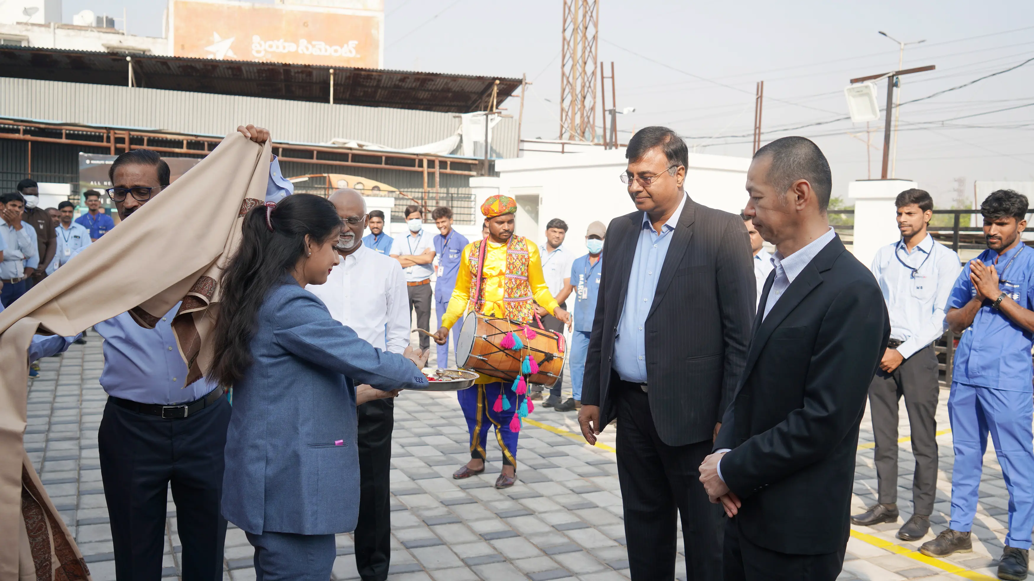 https://images-saboomaruti-in.s3.ap-south-1.amazonaws.com/nexa/gallery/moosarambagh+opening/DSC02929.webp